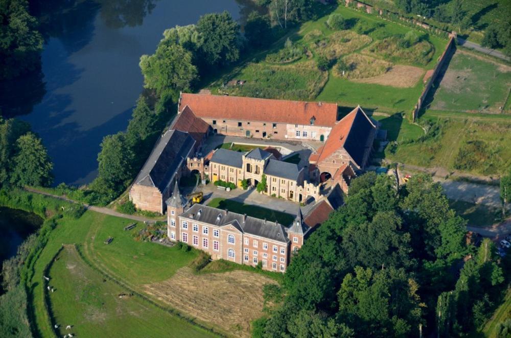 Апартаменти Kasteel Nieuwenhoven Сінт-Трейден Екстер'єр фото